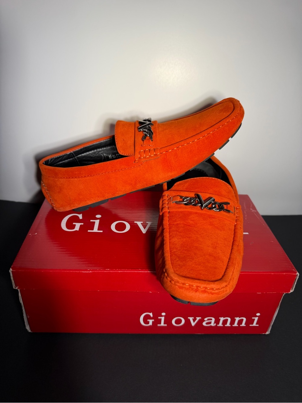 Giovanni Men's Orange Suede Driving Loafers